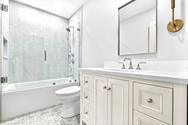 12 Prospect St 1, Boston, MA 02129