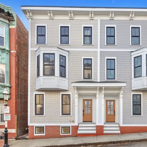 12 Prospect St 1, Boston, MA 02129