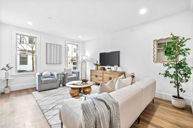 12 Prospect St 1, Boston, MA 02129