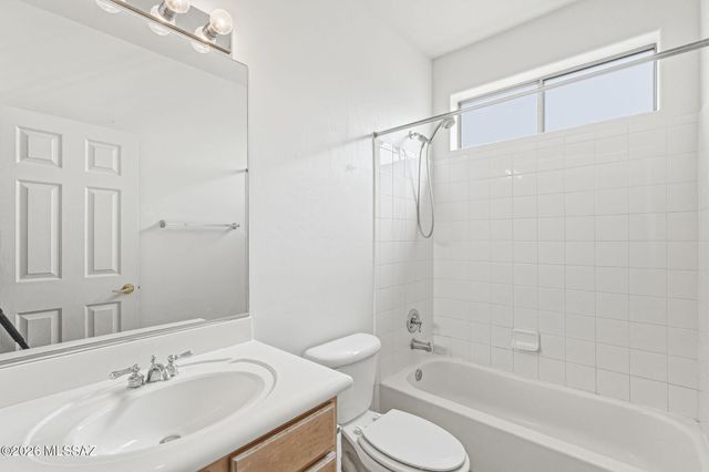 93 W Camino Presidio Quemado, Sahuarita, AZ 85629