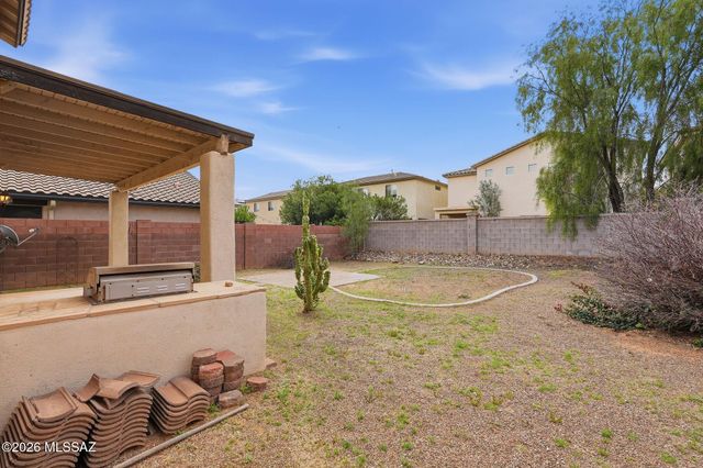 93 W Camino Presidio Quemado, Sahuarita, AZ 85629
