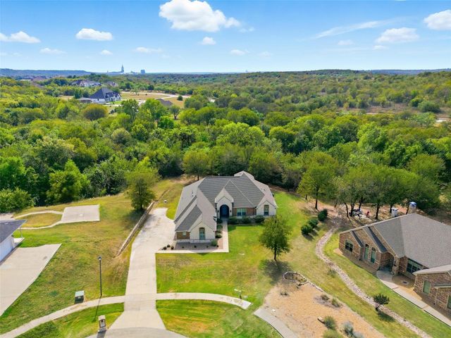 2947 Muirfield Avenue, Grand Prairie, TX 75104