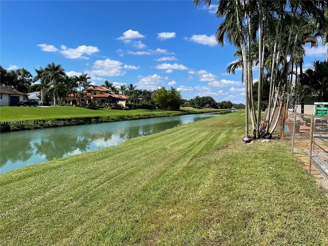 7940 SW 173rd Ter, Palmetto Bay, FL 33157