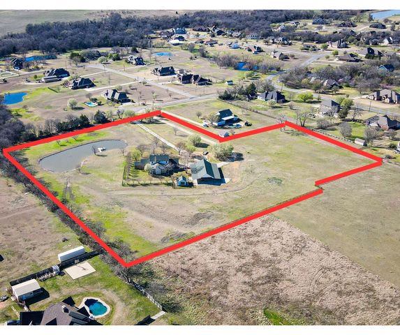 364 Parker Road, Van Alstyne, TX 75495