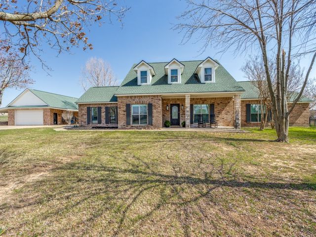 364 Parker Road, Van Alstyne, TX 75495
