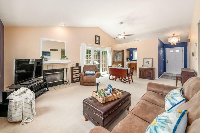 2711 Woodland Trail Drive, Columbus, OH 43231