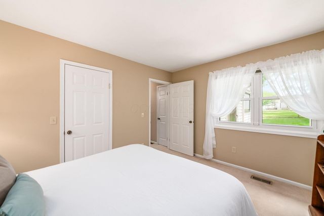 2711 Woodland Trail Drive, Columbus, OH 43231