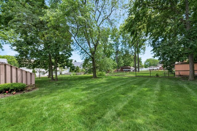 2711 Woodland Trail Drive, Columbus, OH 43231