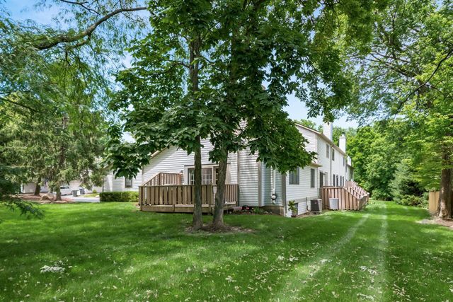 2711 Woodland Trail Drive, Columbus, OH 43231