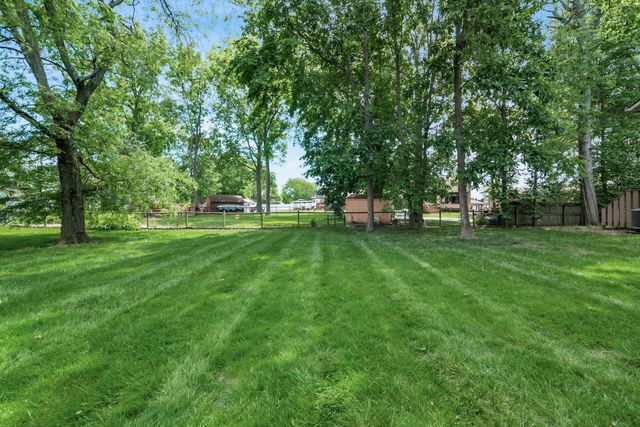 2711 Woodland Trail Drive, Columbus, OH 43231