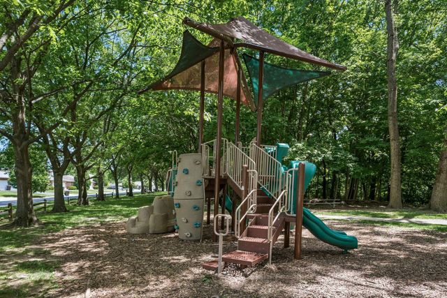 2711 Woodland Trail Drive, Columbus, OH 43231