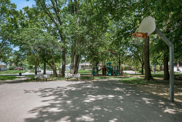 2711 Woodland Trail Drive, Columbus, OH 43231