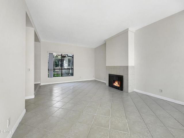 3200 Fairesta Street 16, La Crescenta, CA 91214