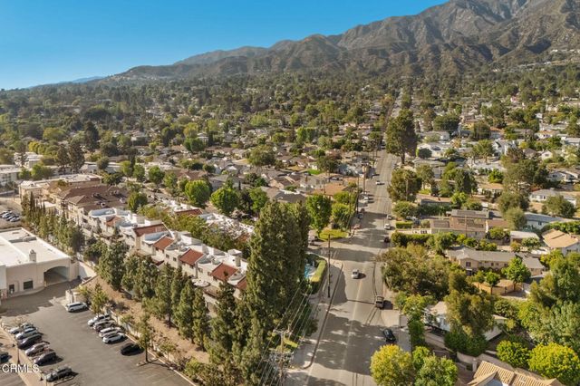 3200 Fairesta Street 16, La Crescenta, CA 91214