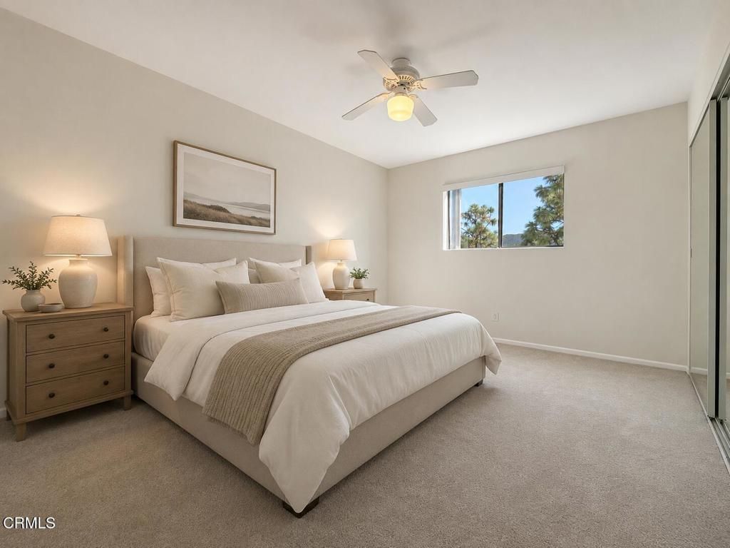 Image 21 of property listing at 3200 Fairesta Street 16, Glendale, CA 91214