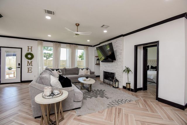 2115 Thistlerock Lane, Sugar Land, TX 77479