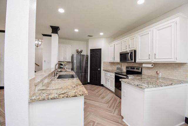 2115 Thistlerock Lane, Sugar Land, TX 77479