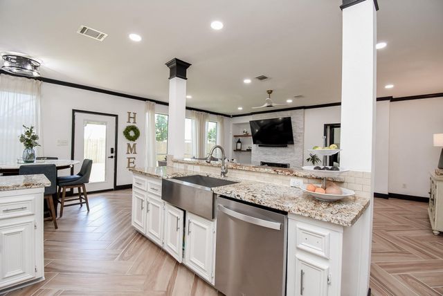 2115 Thistlerock Lane, Sugar Land, TX 77479
