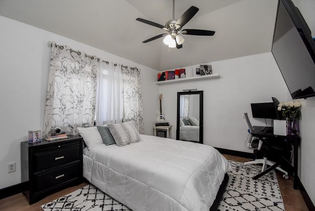2115 Thistlerock Lane, Sugar Land, TX 77479