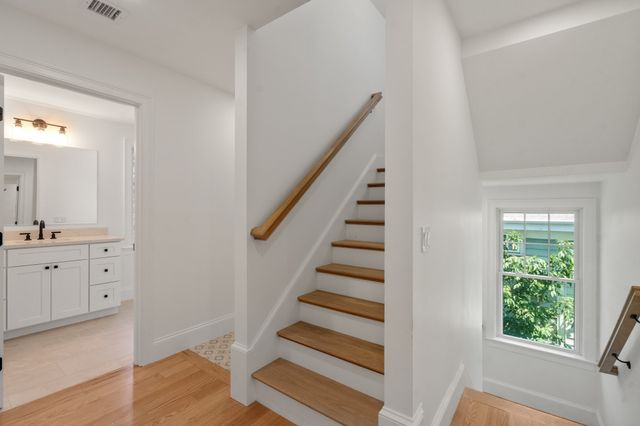 92 Pond Street, Natick, MA 01760