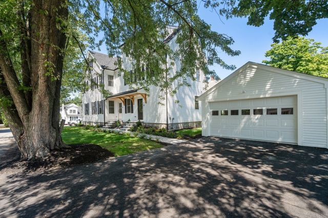 92 Pond Street, Natick, MA 01760