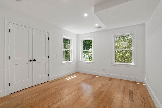 92 Pond Street, Natick, MA 01760