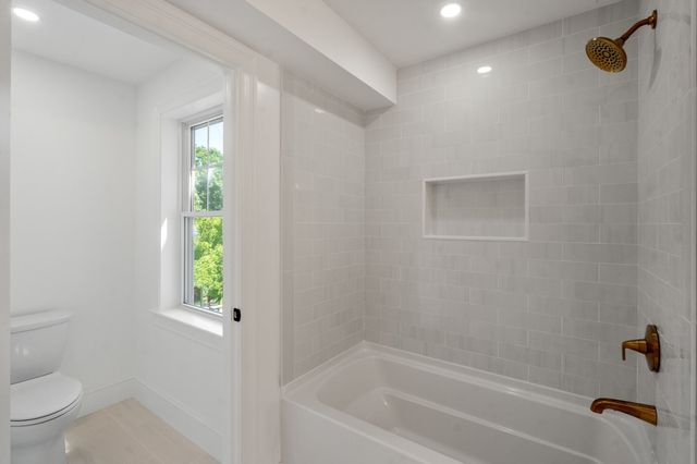 92 Pond Street, Natick, MA 01760