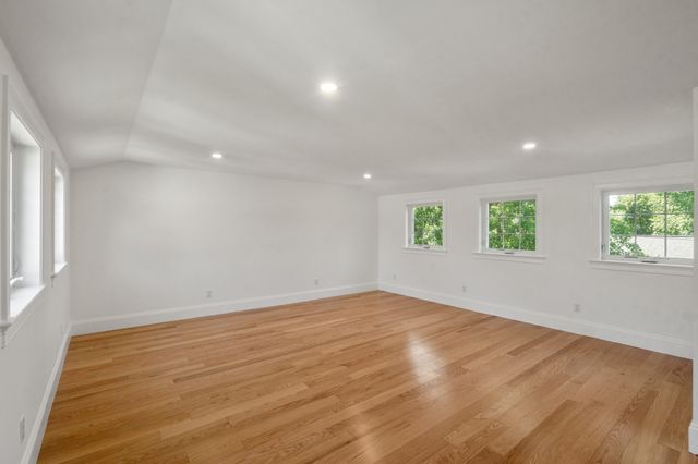 92 Pond Street, Natick, MA 01760