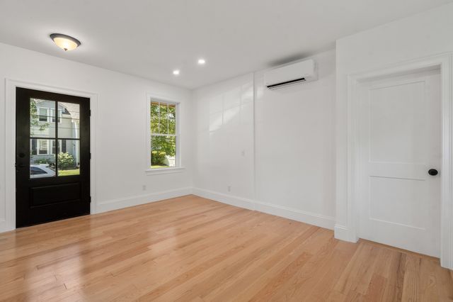 92 Pond Street, Natick, MA 01760