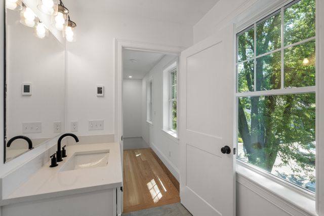 92 Pond Street, Natick, MA 01760