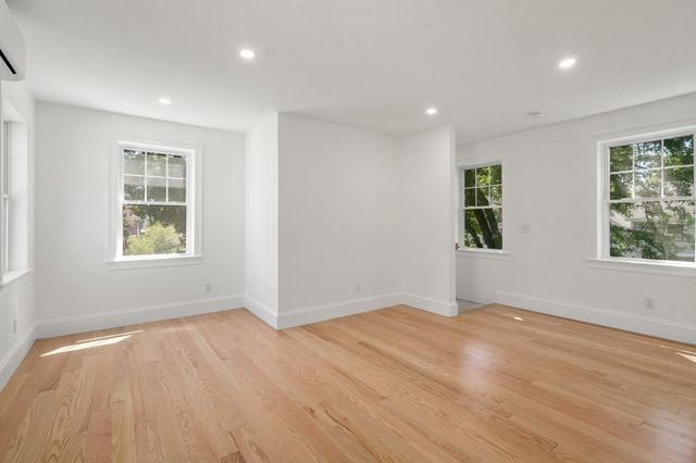 92 Pond Street, Natick, MA 01760
