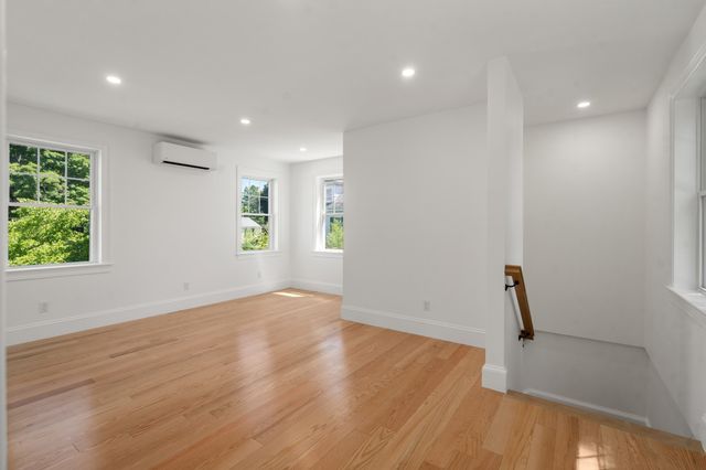 92 Pond Street, Natick, MA 01760