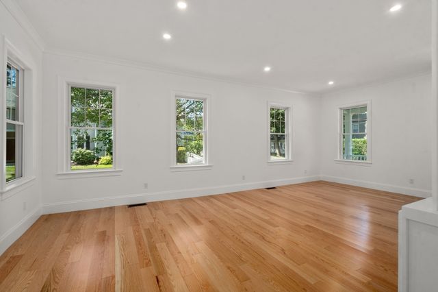 92 Pond Street, Natick, MA 01760