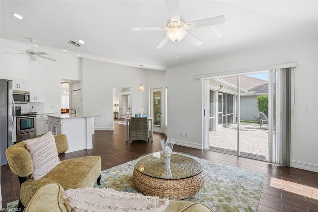 3850 Groton CT, Naples, FL 34112