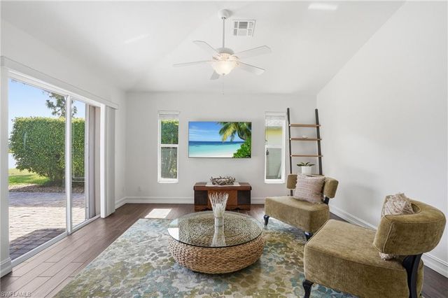 3850 Groton CT, Naples, FL 34112