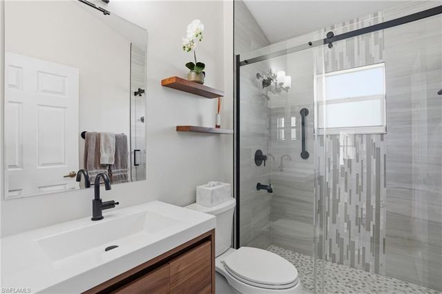 3850 Groton CT, Naples, FL 34112