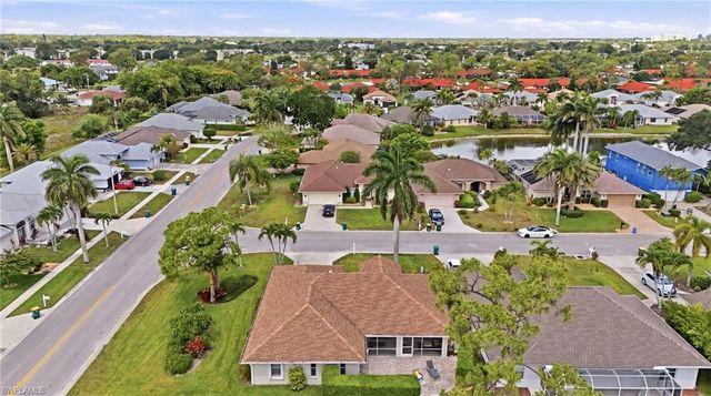 3850 Groton CT, Naples, FL 34112