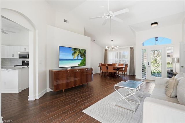 3850 Groton CT, Naples, FL 34112