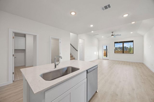 103 Mandeville DR, Hutto, TX 78634