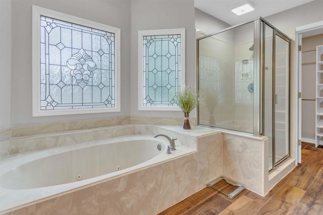 690 ROLLING OAKS LN, Collierville, TN 38017