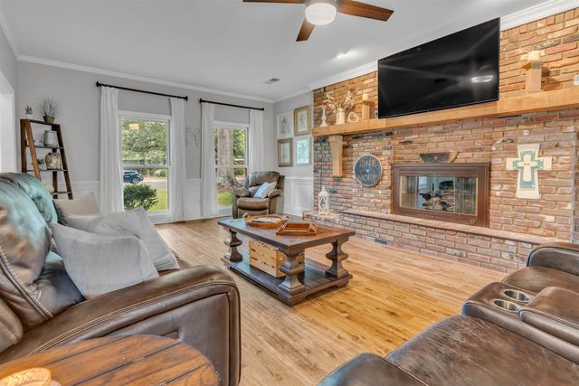 690 ROLLING OAKS LN, Collierville, TN 38017