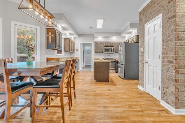 690 ROLLING OAKS LN, Collierville, TN 38017