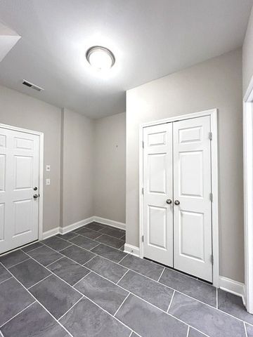3211 Chaucer Ln, Gallatin, TN 37066