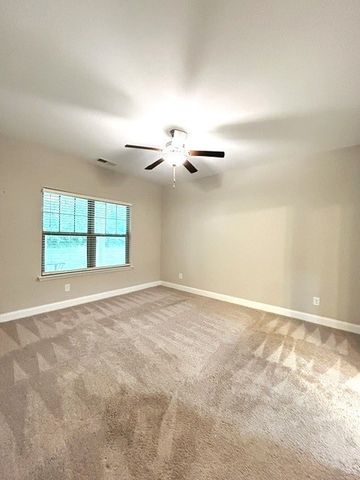 3211 Chaucer Ln, Gallatin, TN 37066