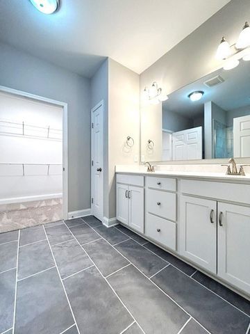 3211 Chaucer Ln, Gallatin, TN 37066