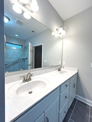 3211 Chaucer Ln, Gallatin, TN 37066