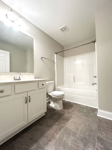 3211 Chaucer Ln, Gallatin, TN 37066