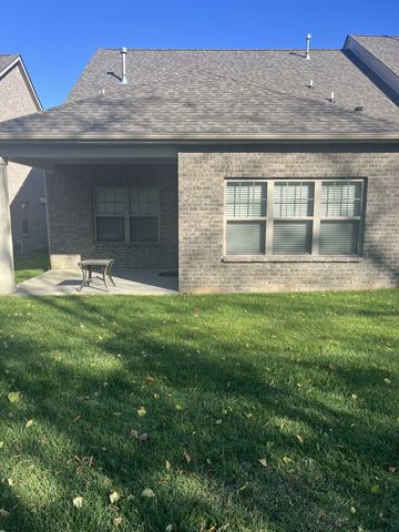 3211 Chaucer Ln, Gallatin, TN 37066