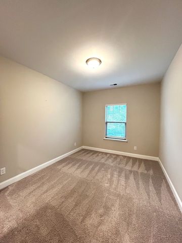 3211 Chaucer Ln, Gallatin, TN 37066