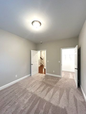 3211 Chaucer Ln, Gallatin, TN 37066